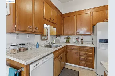 836 Hawthorne Dr, Rodeo, CA 94572 - Photo 18
