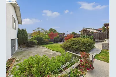 836 Hawthorne Dr, Rodeo, CA 94572 - Photo 32