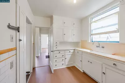 130 Woolsey St, San Francisco, CA 94134 - Photo 14
