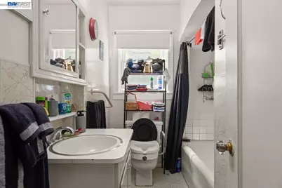 22071 Montgomery St, Hayward, CA 94541 - Photo 12