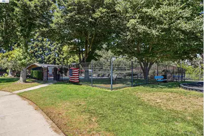 2125 Arroyo Ct #2, Pleasanton, CA 94588 - Photo 4