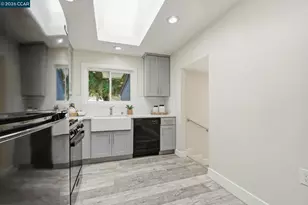 2880 Mt Diablo St, Concord, CA 94518 - Photo 10