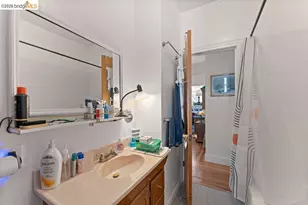 74 Pearl St, Oakland, CA 94611 - Photo 28