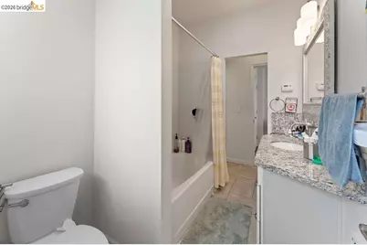 74 Pearl St, Oakland, CA 94611 - Photo 48