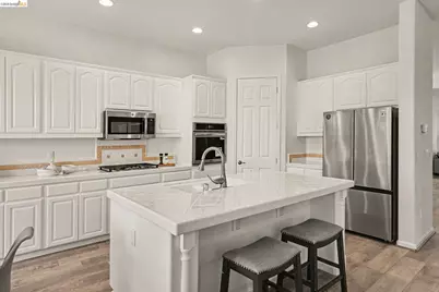 217 Sussex, Discovery Bay, CA 94505 - Photo 6