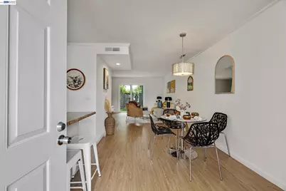 27427 Stoneridge Court #7, Hayward, CA 94544 - Photo 4