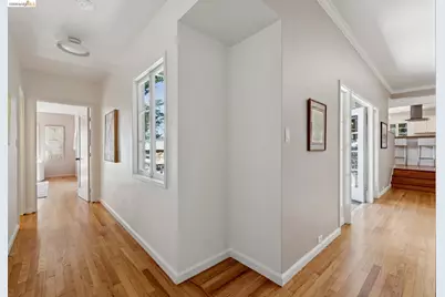 2339 Thackeray Dr, Oakland, CA 94611 - Photo 48