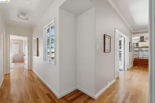 2339 Thackeray Dr, Oakland, CA 94611 - Photo 48