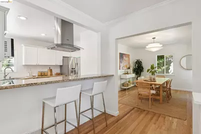 2339 Thackeray Dr, Oakland, CA 94611 - Photo 20