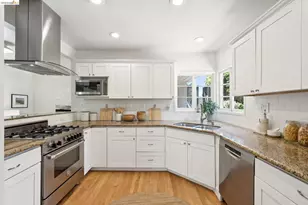 2339 Thackeray Dr, Oakland, CA 94611 - Photo 26