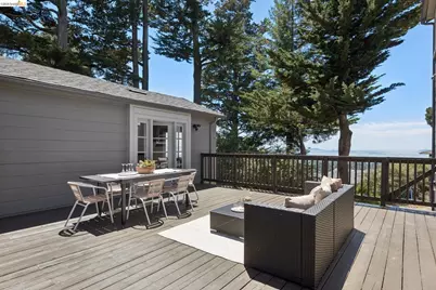 2339 Thackeray Dr, Oakland, CA 94611 - Photo 44