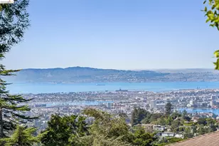 2339 Thackeray Dr, Oakland, CA 94611 - Photo 68