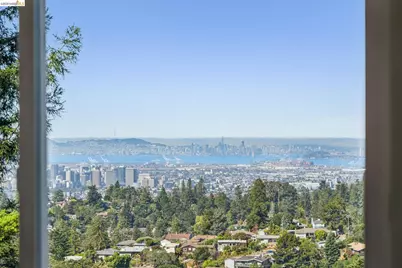 2339 Thackeray Dr, Oakland, CA 94611 - Photo 46