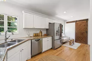 2339 Thackeray Dr, Oakland, CA 94611 - Photo 38