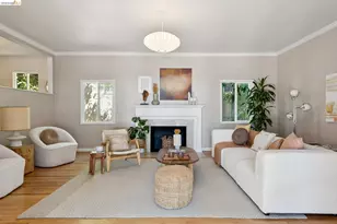 2339 Thackeray Dr, Oakland, CA 94611 - Photo 10