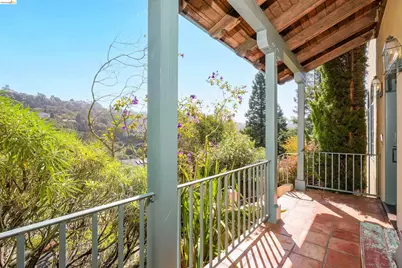6833 Sherwick Dr, Berkeley, CA 94705 - Photo 14