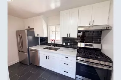 624 Sapphire St, Redwood City, CA 94061 - Photo 2