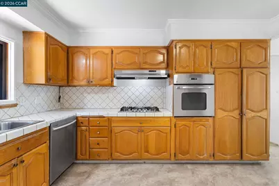 375 Carson Dr, Hayward, CA 94544 - Photo 24