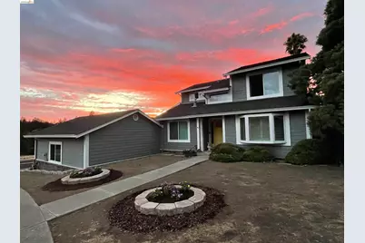 332 Chardonnay Cir, Clayton, CA 94517 - Photo 2