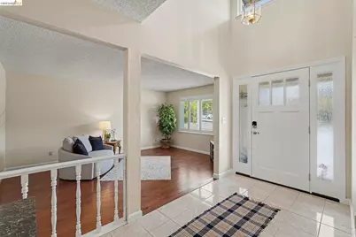 332 Chardonnay Cir, Clayton, CA 94517 - Photo 6