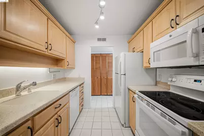 420 Civic Dr #207, Walnut Creek, CA 94596 - Photo 10