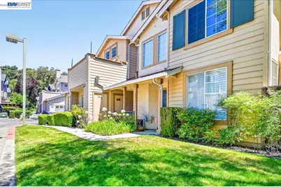 10837 McPeak Ln, Dublin, CA 94568 - Photo 2