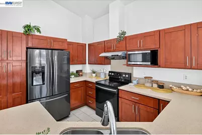 10837 McPeak Ln, Dublin, CA 94568 - Photo 24