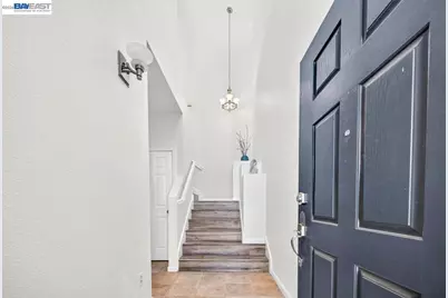10837 McPeak Ln, Dublin, CA 94568 - Photo 4