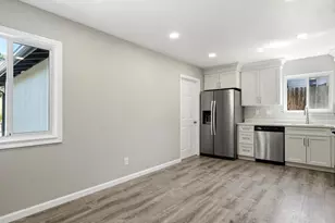 9341 Castlemont Cir, Orangevale, CA 95662 - Photo 16