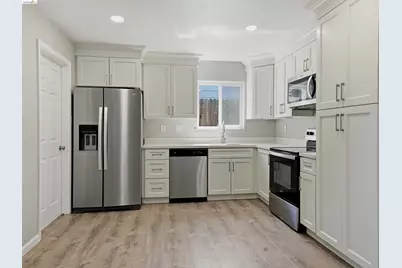 9341 Castlemont Cir, Orangevale, CA 95662 - Photo 14