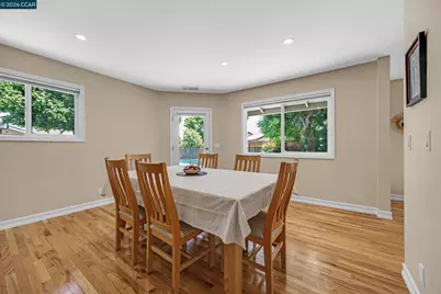 8 Bath Ct, San Ramon, CA 94583 - Photo 18