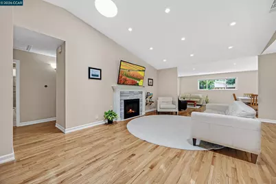 8 Bath Ct, San Ramon, CA 94583 - Photo 14
