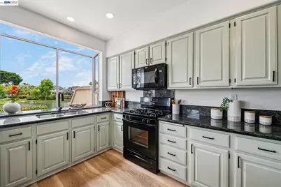 119 Diapian Bay, Alameda, CA 94502 - Photo 36