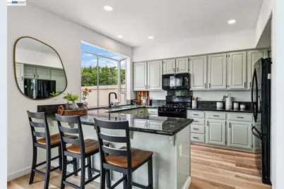 119 Diapian Bay, Alameda, CA 94502 - Photo 32