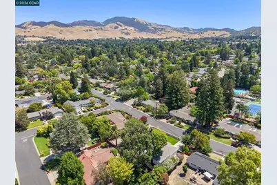 136 Arbolado Dr, Walnut Creek, CA 94598 - Photo 52
