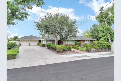 227 Pueblo Dr, Pittsburg, CA 94565 - Photo 1