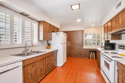 227 Pueblo Dr, Pittsburg, CA 94565 - Photo 8