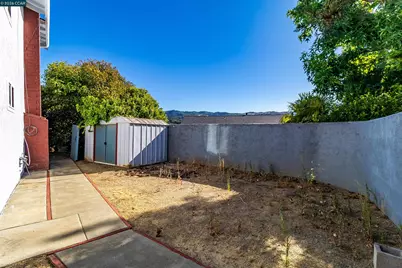 640 Skyline Dr, Martinez, CA 94553 - Photo 18