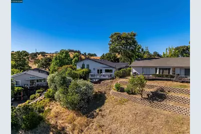 640 Skyline Dr, Martinez, CA 94553 - Photo 78