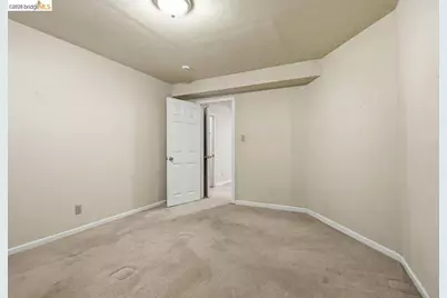 6480 Ascot Dr, Oakland, CA 94611 - Photo 42