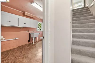 6480 Ascot Dr, Oakland, CA 94611 - Photo 38