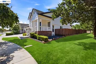 983 Chamomile Ln, Brentwood, CA 94513 - Photo 4