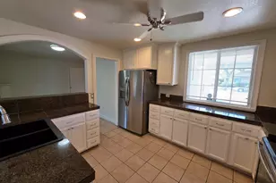 1114 Downs St, Stockton, CA 95207 - Photo 4