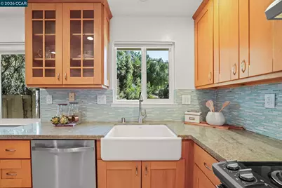 854 Shell Ave, Martinez, CA 94553 - Photo 16