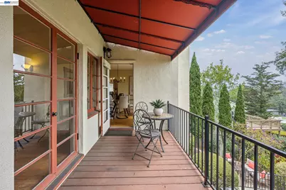 5765 Colton Blvd, Oakland, CA 94611 - Photo 18