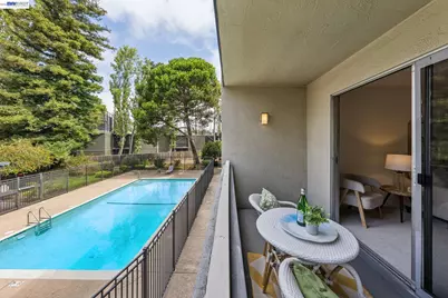 955 Shorepoint Ct #111, Alameda, CA 94501 - Photo 16