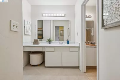 955 Shorepoint Ct #111, Alameda, CA 94501 - Photo 22