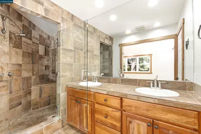 26929 Palomares Rd, Castro Valley, CA 94552 - Photo 18