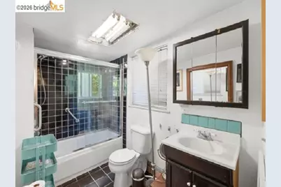 4105 Gregory St, Oakland, CA 94619 - Photo 16