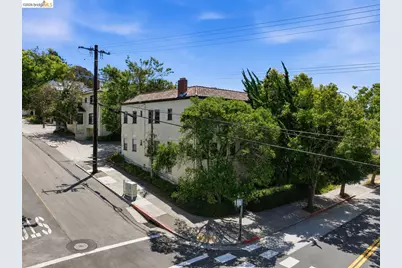 2522 Hilgard Ave, Berkeley, CA 94709 - Photo 2